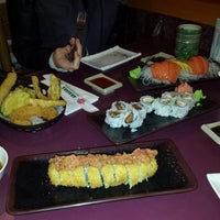 รูปภาพถ่ายที่ Akasaka Sushi โดย Ed B. เมื่อ 12/25/2013