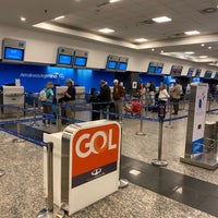 Photo taken at Check-in Aerolíneas Argentinas by Arturo G. on 10/8/2022