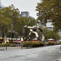 Photo taken at Berlin (Skulptur) by Arturo G. on 10/28/2023