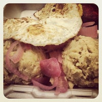 11/30/2012 tarihinde Jenny S.ziyaretçi tarafından Mangu Dominican Kitchen'de çekilen fotoğraf
