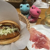 Photo taken at Freshness Burger by Mayu :) on 2/7/2016