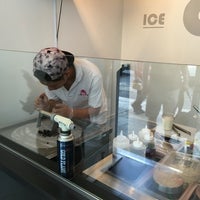 8/15/2016에 Hye Suk S.님이 Ice Age Ice Cream Roll에서 찍은 사진