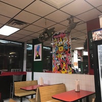 9/24/2017 tarihinde Samuel B.ziyaretçi tarafından Vinnie&amp;#39;s Pizzeria'de çekilen fotoğraf