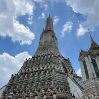 Photo taken at พระวิหาร วัดอรุณราชวราราม by Bonne R. on 7/16/2022