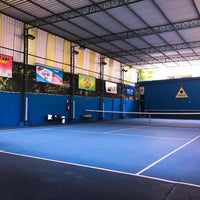 Photo taken at Queiroz Tennis Club by P373R on 2/11/2017