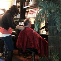 Das Foto wurde bei The Mane on Lincoln Hair Salon von Todd T. am 1/31/2013 aufgenommen