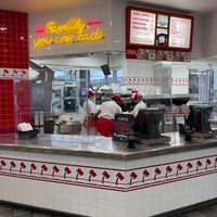 Photo taken at In-N-Out Burger by Bill T. on 12/30/2021