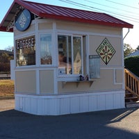 Foto tomada en Loveland Coffee Drive-Thru Kiosk  por Jeff Cruz T. el 11/19/2013