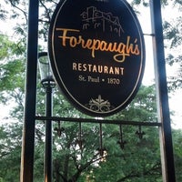 รูปภาพถ่ายที่ Forepaugh&amp;#39;s Restaurant โดย Shannon H. เมื่อ 7/20/2013