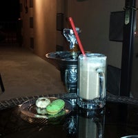 6/17/2013에 Da Z.님이 Shahrazad Hookah Lounge &amp;amp; Coffee에서 찍은 사진