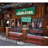Foto diambil di The Grubsteak Restaurant oleh Susan W. pada 7/12/2021