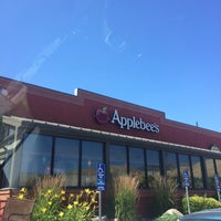 Photo taken at Applebee&amp;#39;s Grill + Bar by Steven H. on 7/19/2019