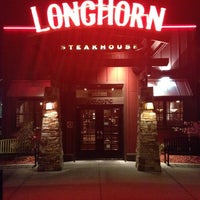 Photo taken at LongHorn Steakhouse by Darrell A. on 3/22/2014