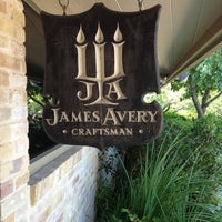 รูปภาพถ่ายที่ James Avery Artisan Jewelry โดย Arthur S. เมื่อ 8/31/2013