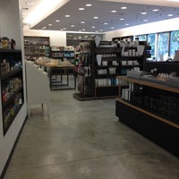 8/29/2012 tarihinde Scott B.ziyaretçi tarafından Mills Pharmacy'de çekilen fotoğraf