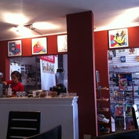 รูปภาพถ่ายที่ Anti-Hero Café โดย Pon เมื่อ 9/3/2012
