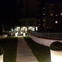 รูปภาพถ่ายที่ Hotel St. Gregory Park B&amp;amp;B โดย Hakseong J. เมื่อ 9/20/2018