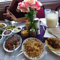 รูปภาพถ่ายที่ Birrieria Rosa Maria โดย Vegas and Food เมื่อ 5/26/2015