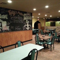 12/19/2012 tarihinde One B.ziyaretçi tarafından Louisiana Cafe'de çekilen fotoğraf