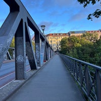 Photo taken at Langenscheidtbrücke by Cornell P. on 9/18/2022