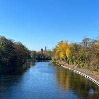 Photo taken at Nördliche Seestraßenbrücke by Cornell P. on 10/26/2022