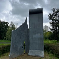 Photo taken at Denkmal für die Maueropfer in Berlin-Treptow by Cornell P. on 9/11/2022