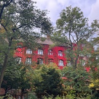 Photo taken at Schule am Berlinickeplatz (13.Integrierte Sekundarschule) by Cornell P. on 10/15/2022