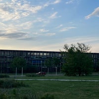 Photo taken at Institut für Physik / Lise-Meitner-Haus (Humboldt-Universität zu Berlin) by Cornell P. on 5/14/2023