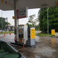 Photo taken at Shell by Nelson L. on 8/26/2017