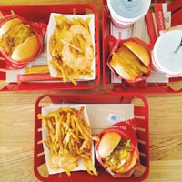 3/7/2015 tarihinde Houssine B.ziyaretçi tarafından Burger and Fries'de çekilen fotoğraf