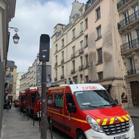 Caserne Des Pompiers Sevigne Hotel De Ville 7 Rue De Sevigne