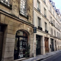Photo taken at La Suite Paris by Sandrine A. on 11/5/2016