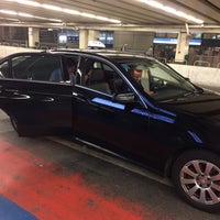 Photo taken at Taxi Stand Brussels Airport by Emmanuel D. on 4/20/2018