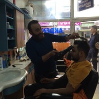 Photo taken at Akdeniz Erkek Kuaförü / Hairstylist Ferdi by Hasan E. on 4/18/2014