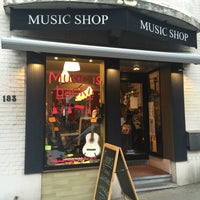 Photo taken at Music Shop de Raphaël by Vincent D. on 5/18/2016