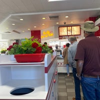 Photo taken at In-N-Out Burger by Randi J. on 1/21/2022