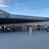 Photo taken at Valencia Joaquín Sorolla Railway Station- AVE by BrEn on 12/7/2023