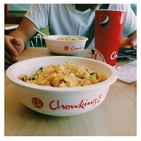 Photo taken at Chowking by Alexis E. on 7/27/2014