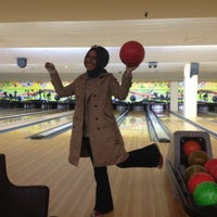 Photo taken at Galleria Bowling by Zahide on 4/27/2013