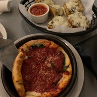 Photo taken at Giuseppe&amp;#39;s Pizzeria by Jenny T. on 11/14/2020
