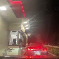 Photo taken at In-N-Out Burger by Jenny T. on 1/18/2024