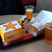 Photo taken at Carl&amp;#39;s Jr. by Лёля on 4/28/2013