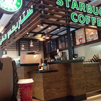 Photo taken at Starbucks by 감사라 🇶🇦 on 1/5/2014