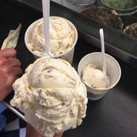 Photo taken at Vic&amp;#39;s Ice Cream by Rainbeau on 7/20/2017