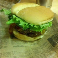 Photo taken at Jake&amp;#39;s Wayback Burgers by Isaac on 2/22/2013