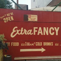 Photo taken at Extra Fancy by Mohammad H. on 7/29/2018