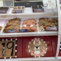 Photo taken at Great American Cookies by Richard P. on 5/18/2019