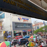 Foto diambil di Pasar Baru Trade Center oleh Emzan R. pada 12/6/2019