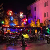 Foto tirada no(a) Captain Pirate Restaurant Bar por Yağmur Gökçek em 7/18/2021