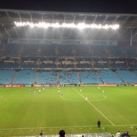 Das Foto wurde bei Arena do Grêmio von Lucas Gonzaga am 5/29/2016 aufgenommen